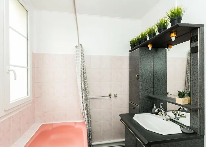 Bnbnova - 1br & Bastille Apartmán *